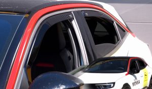ΑΝΕΜΟΘΡΑΥΣΤΕΣ ΓΙΑ OPEL MOKKA B 5D 2020+ /MOKKA-e 5D 2020+ ΖΕΥΓΑΡΙ ΑΥΤΟΚΙΝΗΤΟΥ ΑΠΟ ΕΥΚΑΜΠΤΟ ΦΙΜΕ ΠΛΑΣΤΙΚΟ HEKO - 2 ΤΕΜ.