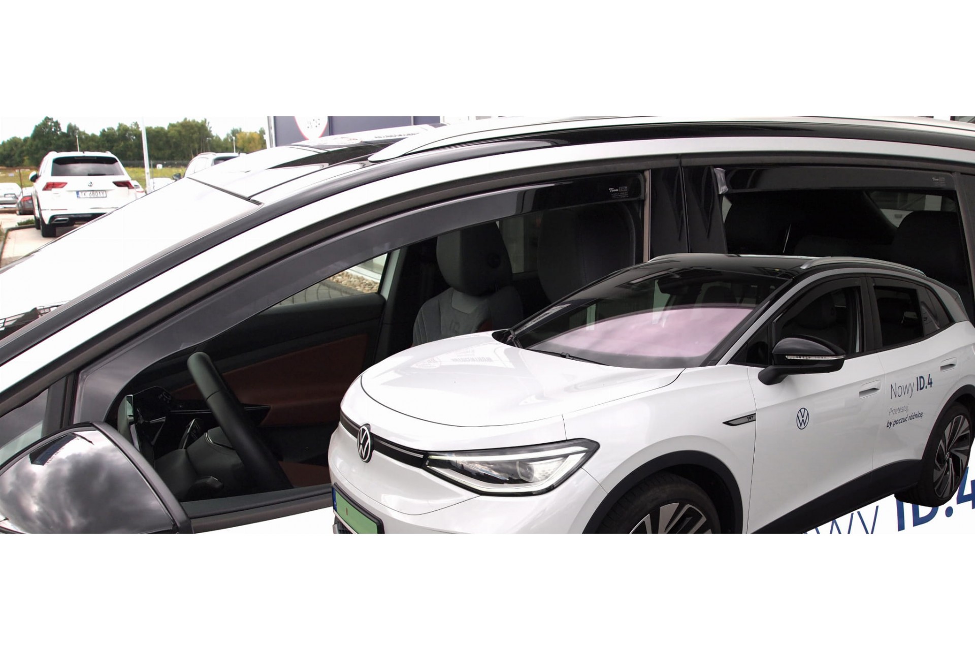 Εικόνα 1 από 5 — ΑΝΕΜΟΘΡΑΥΣΤΕΣ ΓΙΑ VW ID.4 5D 2020+ –  ΑΥΤΟΚΙΝΗΤΟΥ ΑΠΟ ΕΥΚΑΜΠΤΟ ΦΙΜΕ ΠΛΑΣΤΙΚΟ HEKO – 2 ΤΕΜ.