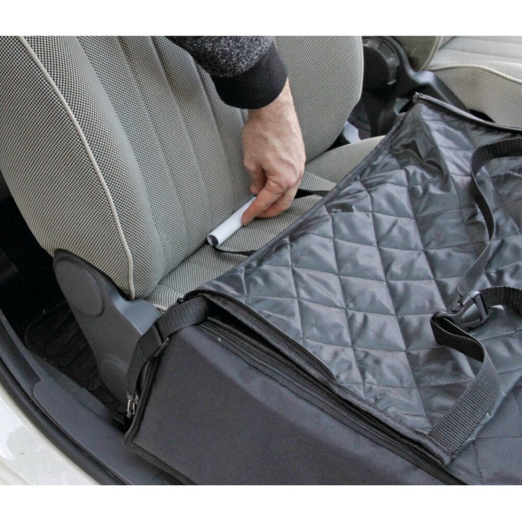 Εικόνα 3 από 8 — Κουτί Μεταφοράς και Προστατευτικό Κάλυμμα Καθισμάτων Αυτοκινήτου Car Pets Kennel 40x40x25 cm για Σκύλους και Κατοικίδια Ζώα σε μαύρο χρώμα με φερμουάρ και λουρί δεσίματος Lampa – 1 τεμάχιο