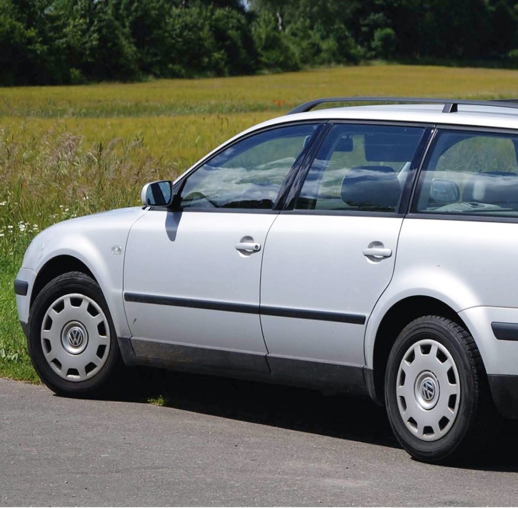 Εικόνα 2 από 3 — ΤΑΣΙΑ ΓΙΑ VW PASSAT B5 15 INCH CROATIA COVER (4 ΤΕΜ.)