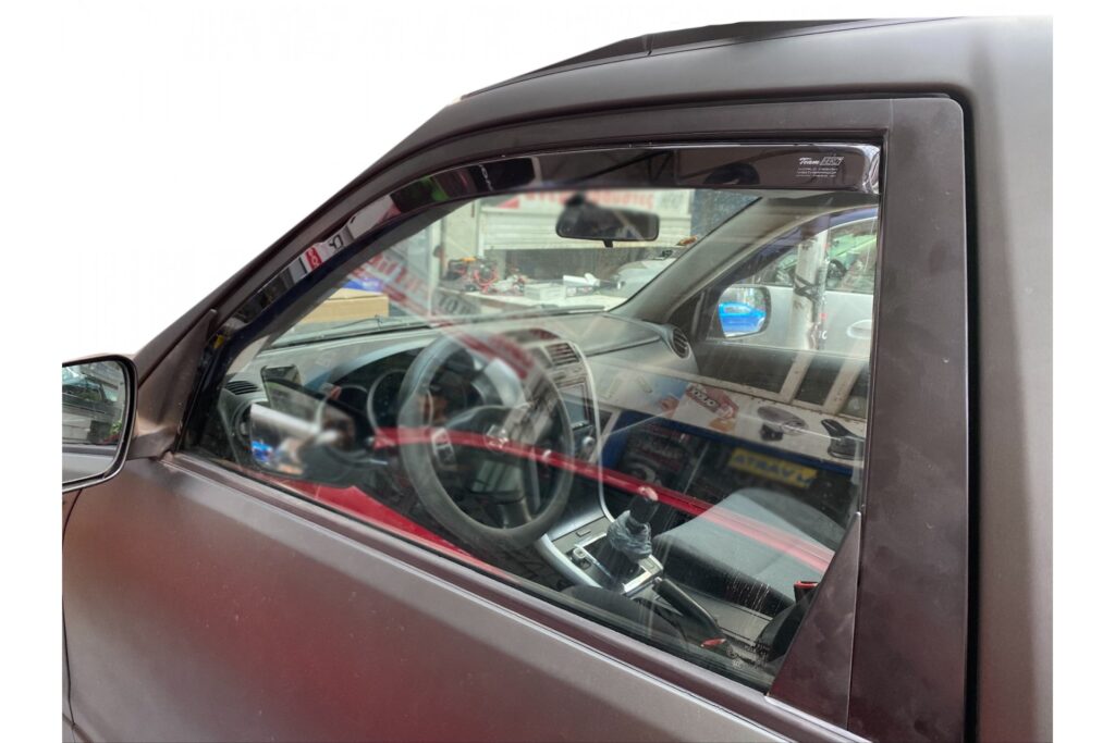 Εικόνα 4 από 7 — ΑΝΕΜΟΘΡΑΥΣΤΕΣ ΓΙΑ SUZUKI GRAND VITARA 3D 2005-2014 ΖΕΥΓΑΡΙ ΑΠΟ ΕΥΚΑΜΠΤΟ ΦΙΜΕ ΠΛΑΣΤΙΚΟ HEKO – 2 ΤΕΜ.