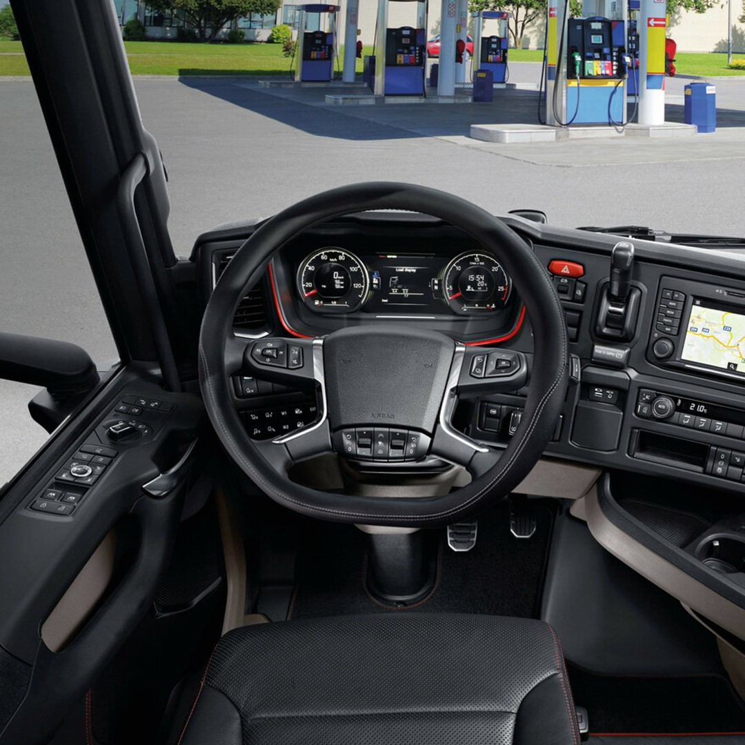 Εικόνα 3 από 3 — IVECO S-WAY 10/2019+ /SCANIA R/S SERIE 7 11/2016+ ΚΑΛΥΜΜΑ ΤΙΜΟΝΙΟΥ ΦΟΡΤΗΓΟΥ CLUB ΜΑΥΡΟ/ΚΟΦΤΟ