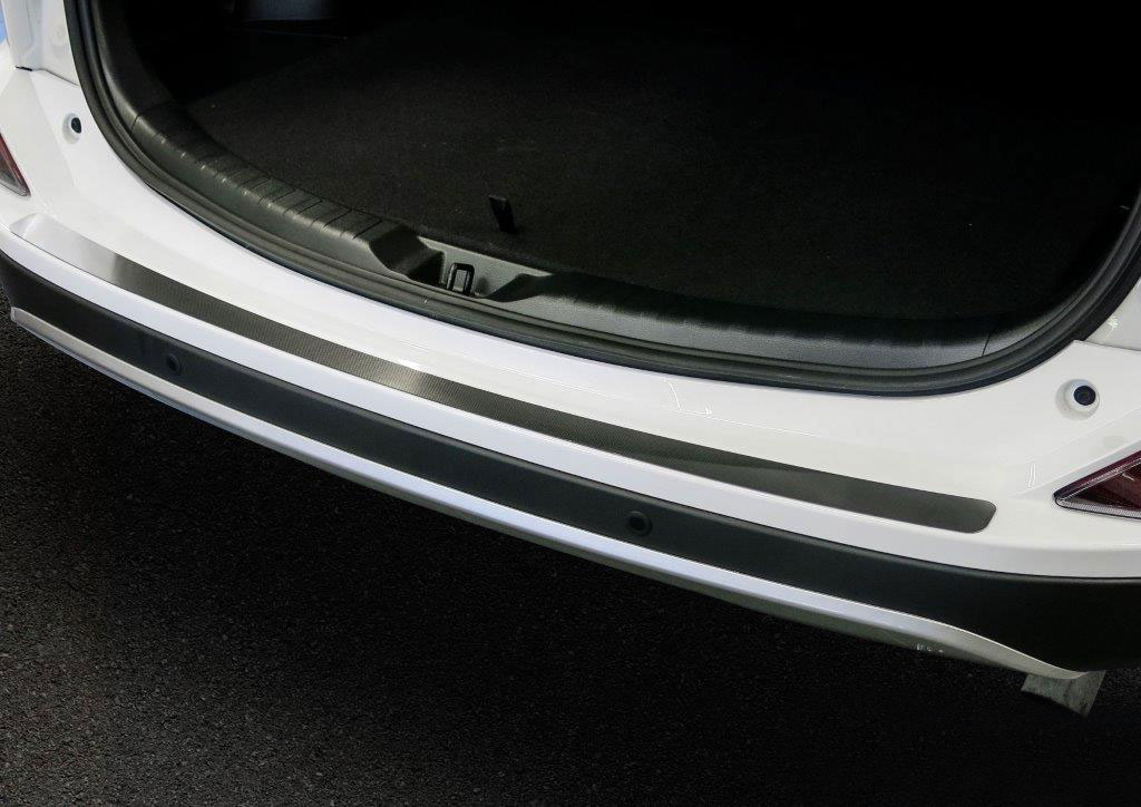 Εικόνα 2 από 2 — TOYOTA RAV4 2015+ ΤΡΙΜ ΠΡΟΦΥΛΑΚΤΗΡΑ ΠΟΡΤ ΜΠΑΓΚΑΖ ΧΡΩΜΙΟ ΑΥΤΟΚΟΛΛΗΤΟ