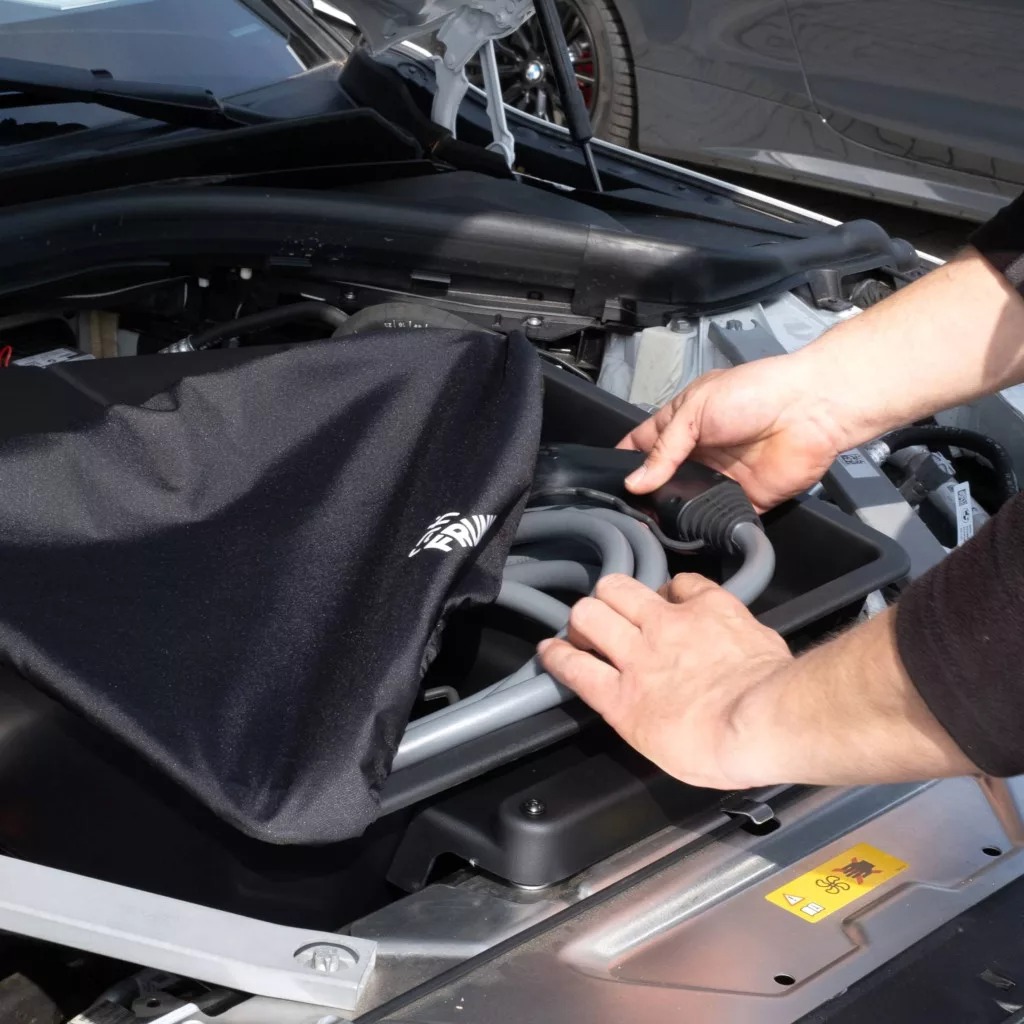 Εικόνα 5 από 8 — Rati – Frunk BMW i4 eDrive35 eDrive40 2022> χωρίς M Sport ανάρτηση πρακτικός Εμπρός Αποθηκευτικός Χώρος 20L για Καλώδια Φόρτισης και Καθημερινή Οργάνωση – 1 Τεμ. (V01901/RT)