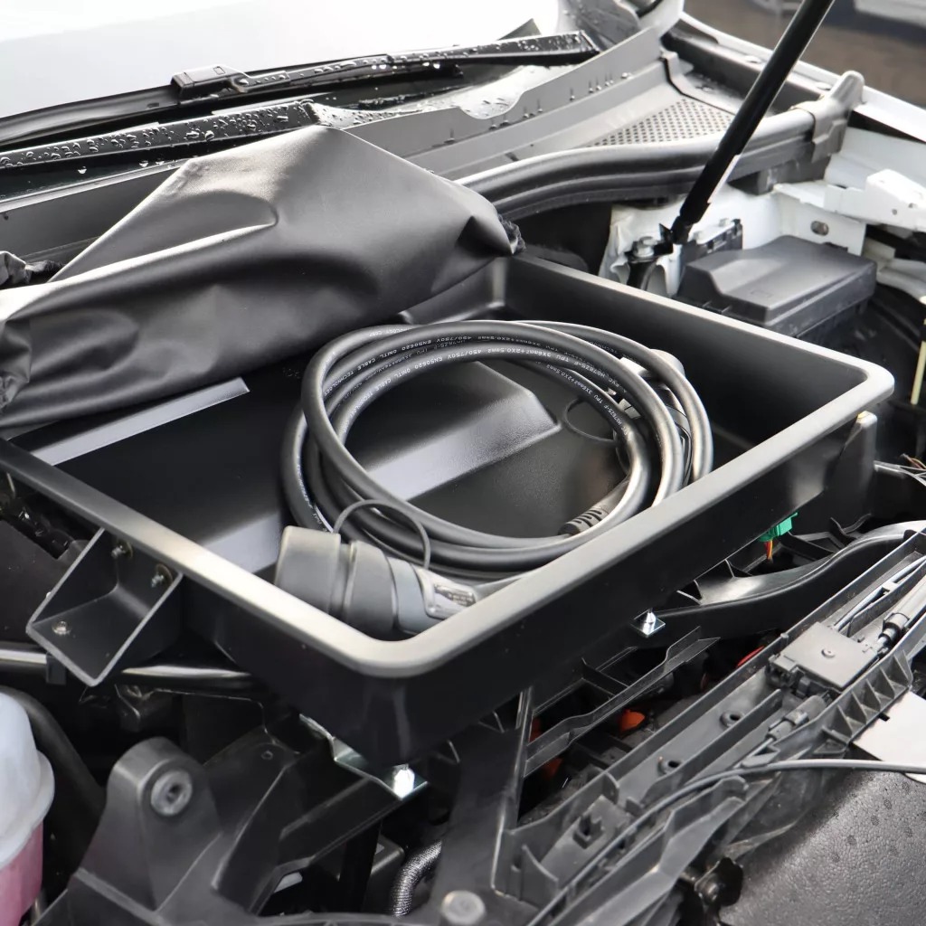 Εικόνα 5 από 8 — Rati – Frunk Audi Q4 e-tron 2021> με Gas Strut πρακτικός Εμπρός Αποθηκευτικός Χώρος 10L για Καλώδια Φόρτισης και Καθημερινή Οργάνωση Ηλεκτρικών – 1 Τεμ. (V01915/RT)