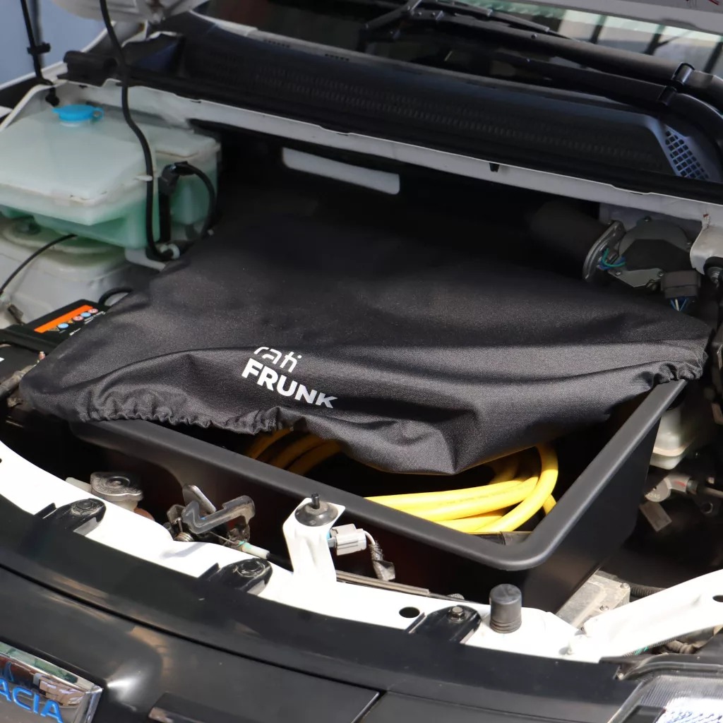 Εικόνα 5 από 9 — Rati – Frunk Dacia Spring 2021-2024, Dacia Spring 2024> πρακτικός Εμπρός Αποθηκευτικός Χώρος 20L για Καλώδια Φόρτισης και Καθημερινή Οργάνωση Ηλεκτρικών ΙΧ – 1 Τεμ. (V01943/RT)