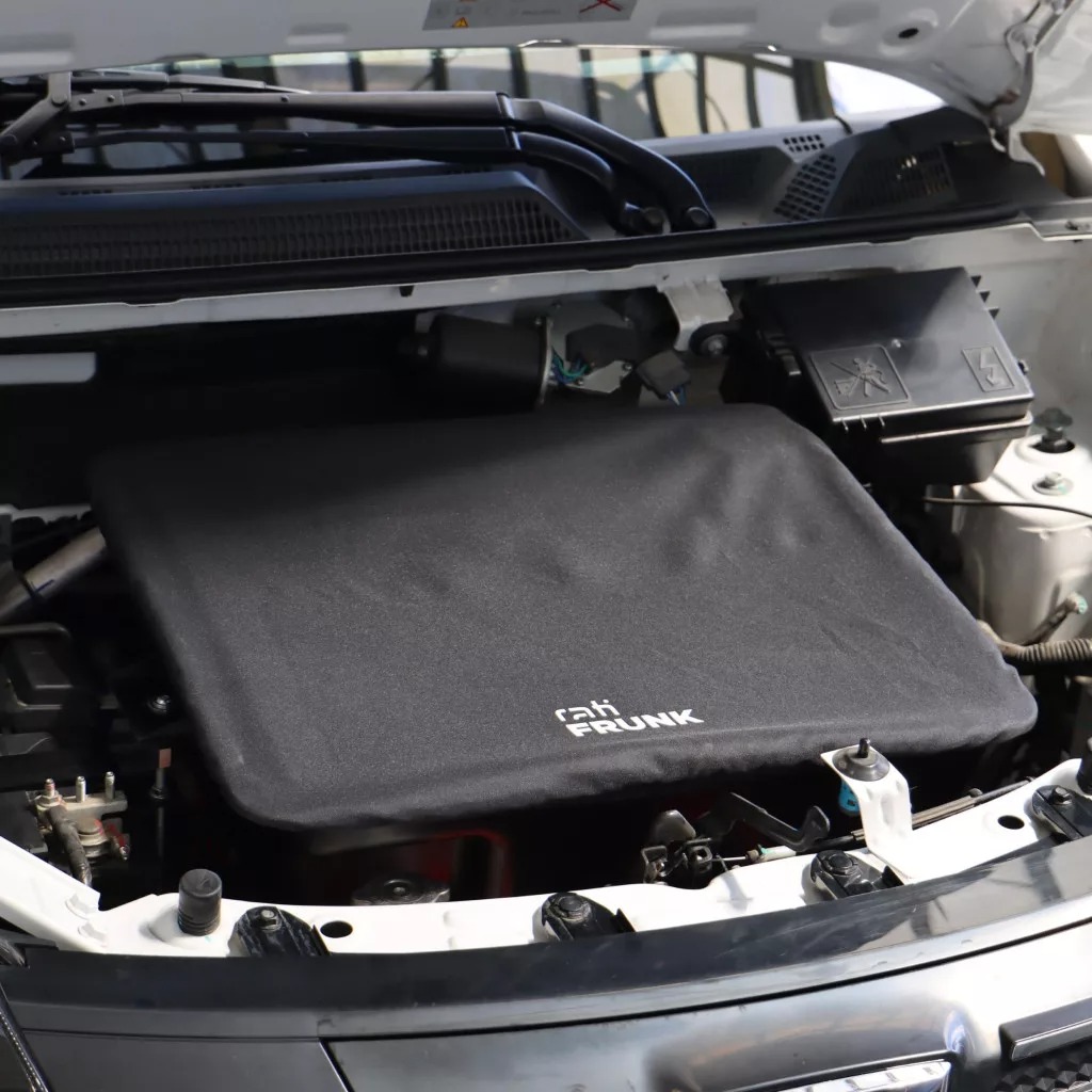 Εικόνα 8 από 9 — Rati – Frunk Dacia Spring 2021-2024, Dacia Spring 2024> πρακτικός Εμπρός Αποθηκευτικός Χώρος 20L για Καλώδια Φόρτισης και Καθημερινή Οργάνωση Ηλεκτρικών ΙΧ – 1 Τεμ. (V01943/RT)