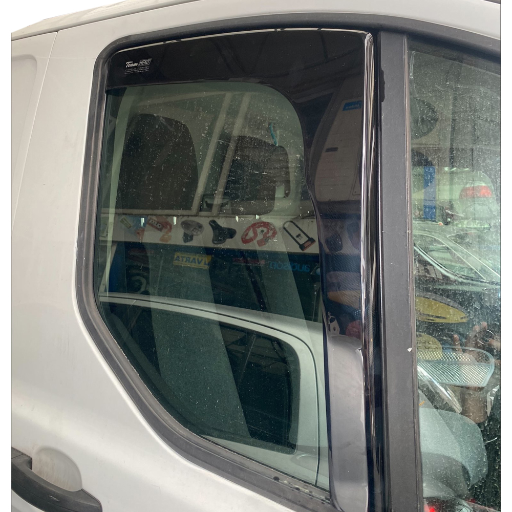 Εικόνα 3 από 6 — ΑΝΕΜΟΘΡΑΥΣΤΕΣ ΓΙΑ FORD TRANSIT CUSTOM 2D/4D 2012+ ΖΕΥΓΑΡΙ  VAN ΑΠΟ ΕΥΚΑΜΠΤΟ ΦΙΜΕ ΠΛΑΣΤΙΚΟ HEKO – 2 ΤΕΜ.