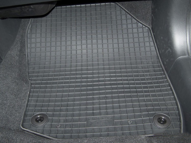 Εικόνα 4 από 6 — Cik – HONDA CIVIC HTB 2012-2017  ΠΑΤΑΚΙΑ ΛΑΣΤΙΧΟ ΣΕ ΜΑΥΡΟ ΧΡΩΜΑ ΜΕ ΚΟΥΜΠΩΜΑΤΑ – 4 ΤΕΜ. (RM.HO.0001/CK)