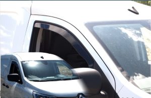 ΑΝΕΜΟΘΡΑΥΣΤΕΣ ΓΙΑ RENAULT EXPRESS VAN 2D 2021+ ΖΕΥΓΑΡΙ ΑΥΤΟΚΙΝΗΤΟΥ ΑΠΟ ΕΥΚΑΜΠΤΟ ΦΙΜΕ ΠΛΑΣΤΙΚΟ HEKO - 2 ΤΕΜ.