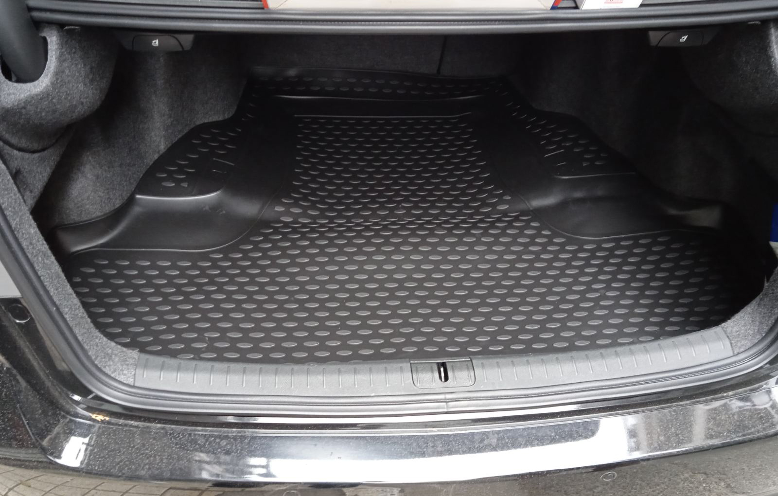 Εικόνα 2 από 3 — ΠΑΤΑΚΙ ΣΚΑΦΗ ΠΟΡΤ ΜΠΑΓΚΑΖ ΓΙΑ HONDA ACCORD 06/2008+ ΚΑΤΩ ΜΕΡΟΣ TPE ΛΑΣΤΙΧΟ ΣΕ ΜΑΥΡΟ ΧΡΩΜΑ NOVLINE – 1 ΤΕΜ.