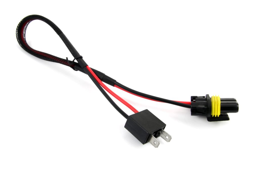 Εικόνα 1 από 1 — Amio – Προσαρμογέας Τάσης Voltage Adapter Cancellor για Kit Xenon HID 12V για Αποφυγή Σφαλμάτων και Τρεμοπαίγματος για Φώτα Αυτοκινήτου – 1 τεμ. (01663/AM)