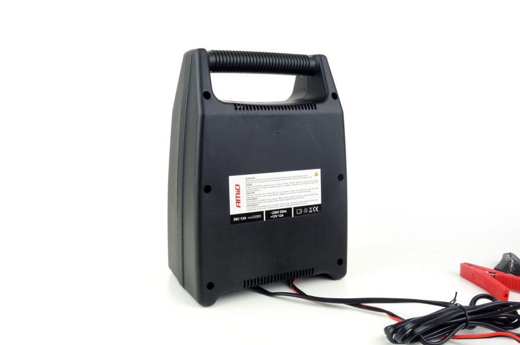 Εικόνα 3 από 4 — Amio – Φορτιστής Μπαταρίας 12V 12A για γρήγορη φόρτιση μπαταριών 32-90Ah με προστατευμένους ακροδέκτες και σταθερή απόδοση για αξιόπιστη χρήση σε απαιτητικές εφαρμογές – 1 Τεμ. (02089/AM)