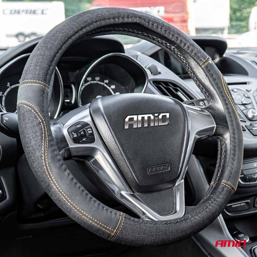 Εικόνα 3 από 5 — Amio – ΚΑΛΥΜΜΑ ΤΙΜΟΝΙΟΥ ΜΑΥΡΟ ΤΖΙΝ/DENIM (M) 37-39cm SWC-52-M ΜΕ ΜΑΥΡΕΣ & ΚΙΤΡΙΝΕΣ ΡΑΦΕΣ – 1 Τεμ. (03565/AM)