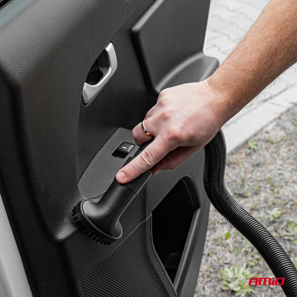 Εικόνα 4 από 11 — Amio – ΣΚΟΥΠΑΚΙ ΗΛΕΚΤΡΙΚΟ 12V ΜΕ 3 ΑΞΕΣΟΥΑΡ ΚΑΘΑΡΙΣΜΟΥ ΜΕ ΦΙΣ ΑΝΑΠΤΗΡΑ ΚΑΙ ΚΑΛΩΔΙΟ 12V 60W – 1 Τεμ. (03691/AM)