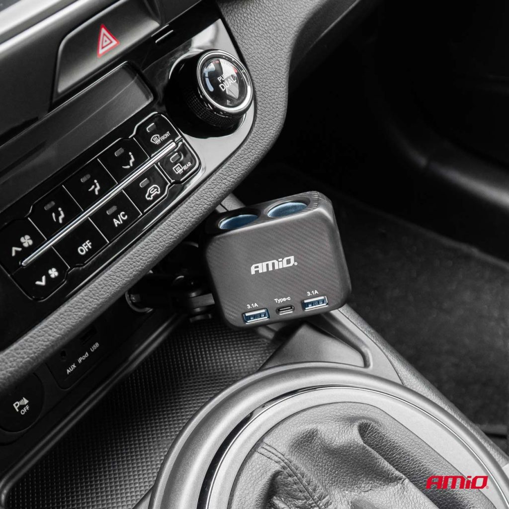 Εικόνα 3 από 8 — Amio – ΑΝΤΑΠΤΟΡΑΣ ΑΝΑΠΤΗΡΑ 12/24V 100W ΜΑΥΡΟΣ/2 ΘΕΣΕΙΣ/1xUSB-A+1xUSB-C/ΠΕΡΙΣΤΡΟΦΗ 180 ΜΟΙΡΩΝ – 1 ΤΕΜ. (04357/AM)
