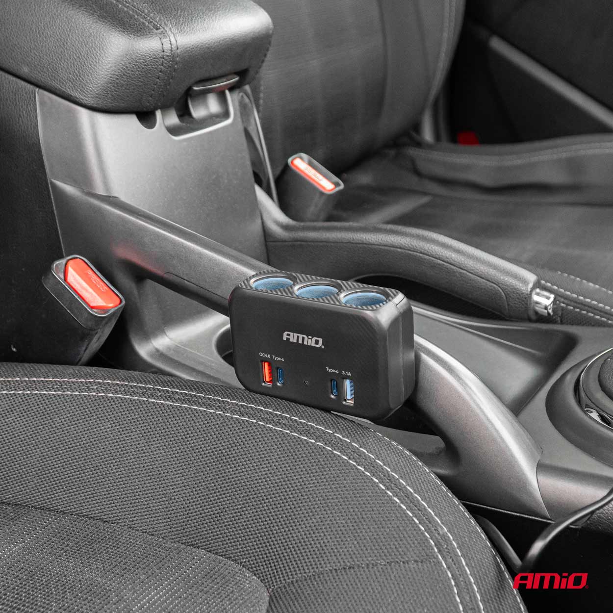 Εικόνα 2 από 8 — Amio – ΑΝΤΑΠΤΟΡΑΣ ΑΝΑΠΤΗΡΑ 12/24V 120W ΜΑΥΡΟΣ/3 ΘΕΣΕΙΣ/1xUSB-A+1xUSB-C QC 4.0 ΤΑΧΕΙΑΣ ΦΟΡΤΙΣΗΣ/ΚΑΛΩΔΙΟ 80cm – 1 Τεμ. (04365/AM)