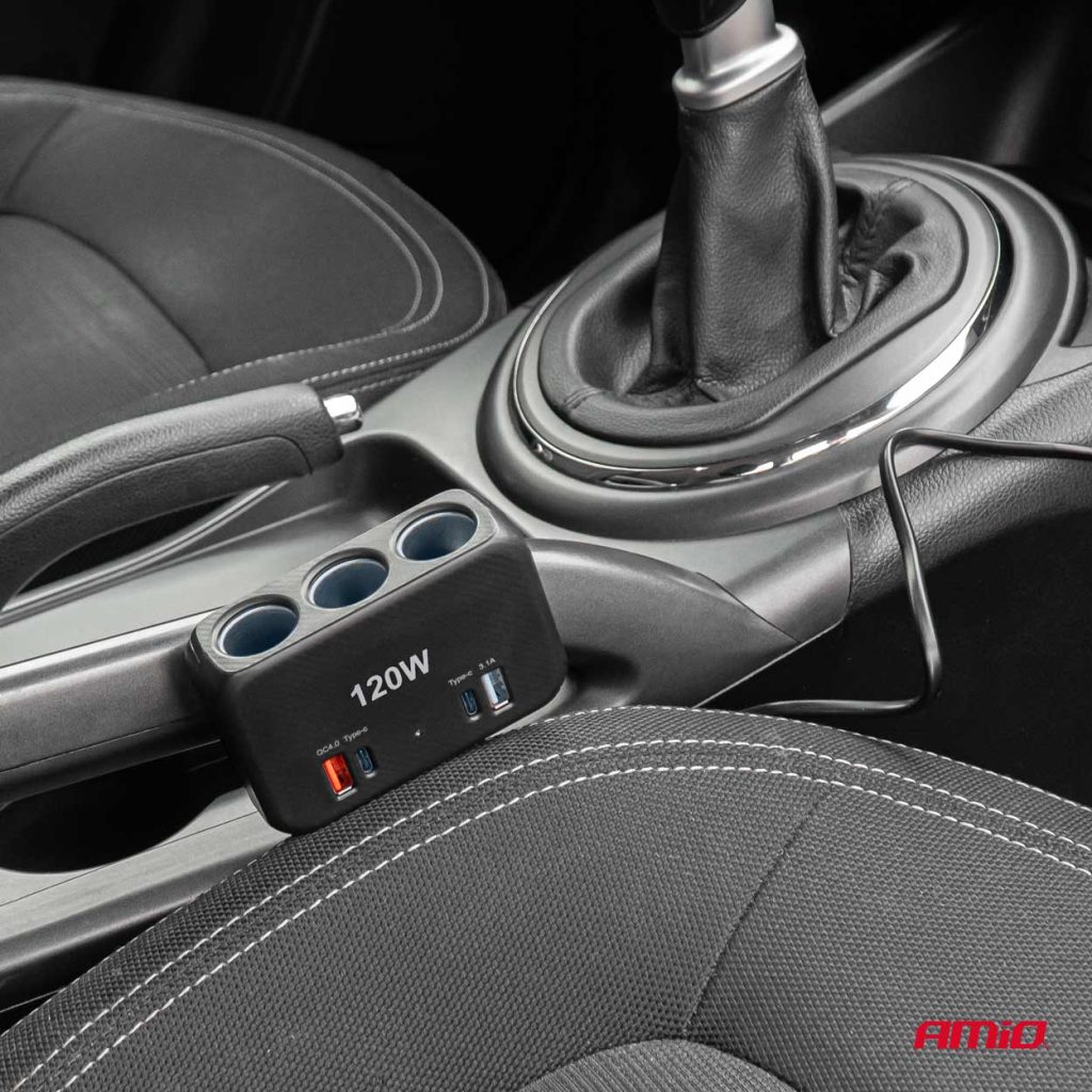 Εικόνα 2 από 7 — Amio – ΑΝΤΑΠΤΟΡΑΣ ΑΝΑΠΤΗΡΑ 12/24V 120W ΨΗΦΙΑΚΟΣ ΜΑΥΡΟΣ/3 ΘΕΣΕΙΣ/2xUSB-A + 1xUSB-C QC 4.0 ΜΕ ΚΑΛΩΔΙΟ 80cm – 1 Τεμ. (04366/AM)