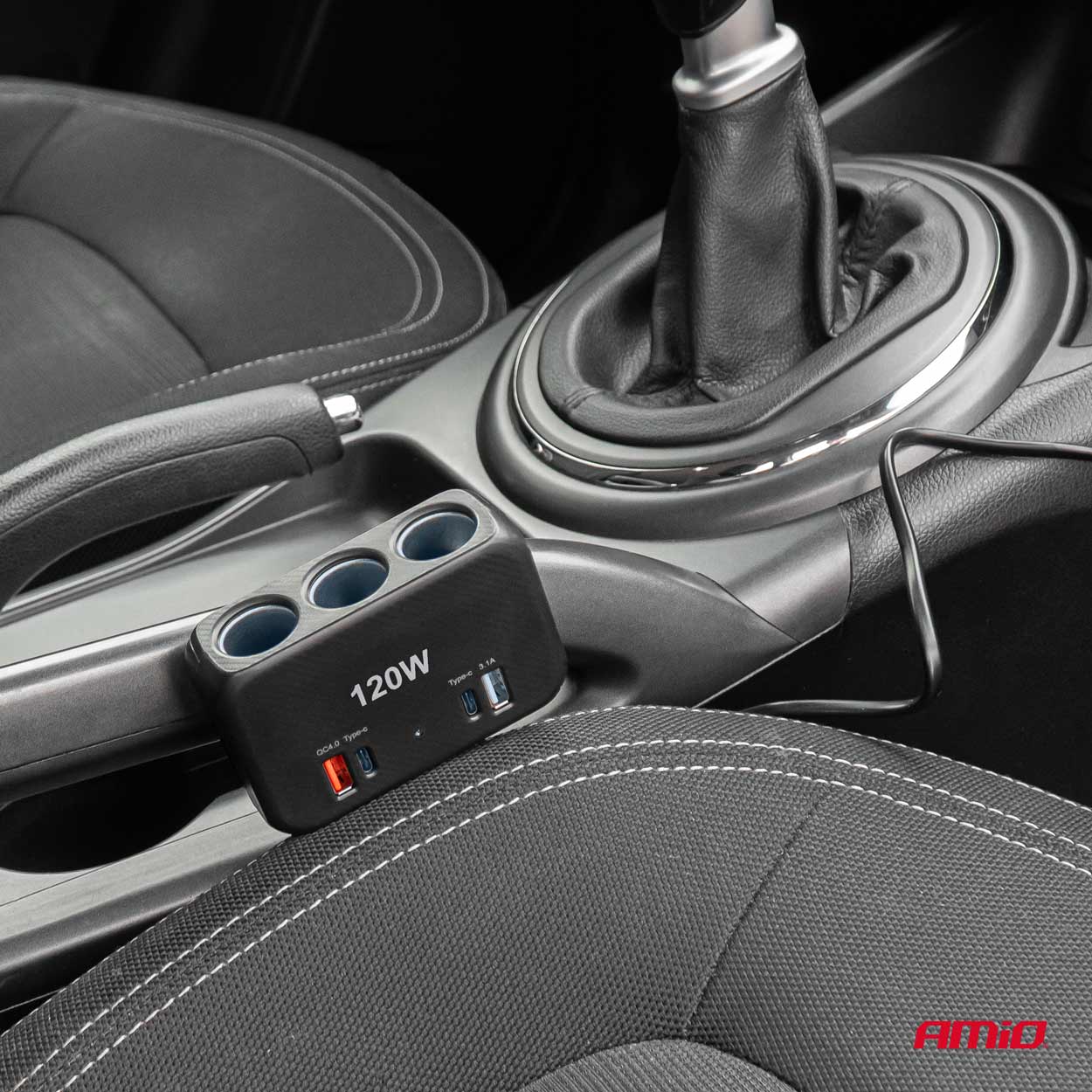 Εικόνα 2 από 7 — Amio – ΑΝΤΑΠΤΟΡΑΣ ΑΝΑΠΤΗΡΑ 12/24V 120W ΨΗΦΙΑΚΟΣ ΜΑΥΡΟΣ/3 ΘΕΣΕΙΣ/2xUSB-A + 1xUSB-C QC 4.0 ΜΕ ΚΑΛΩΔΙΟ 80cm – 1 Τεμ. (04366/AM)