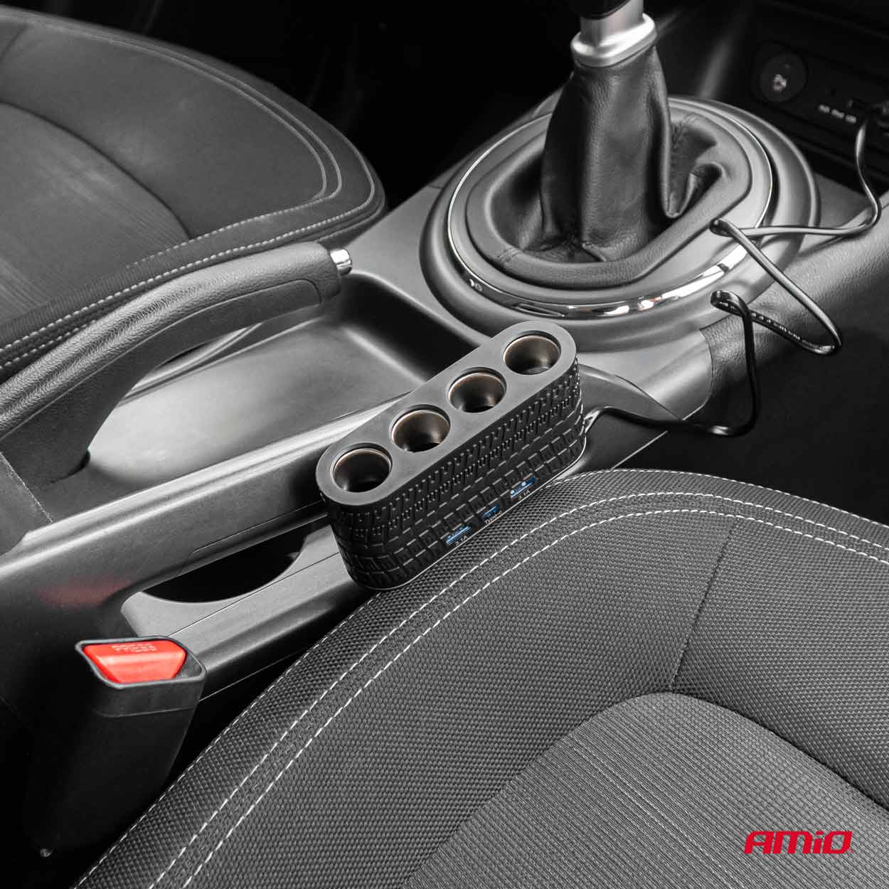 Εικόνα 2 από 7 — Amio – ΑΝΤΑΠΤΟΡΑΣ ΑΝΑΠΤΗΡΑ 12/24V 120W ΜΑΥΡΟΣ – 4 ΘΕΣΕΙΣ – 2xUSB-A + 1xUSB-C – ΚΑΛΩΔΙΟ 80cm – 1 Τεμ. (04367/AM)