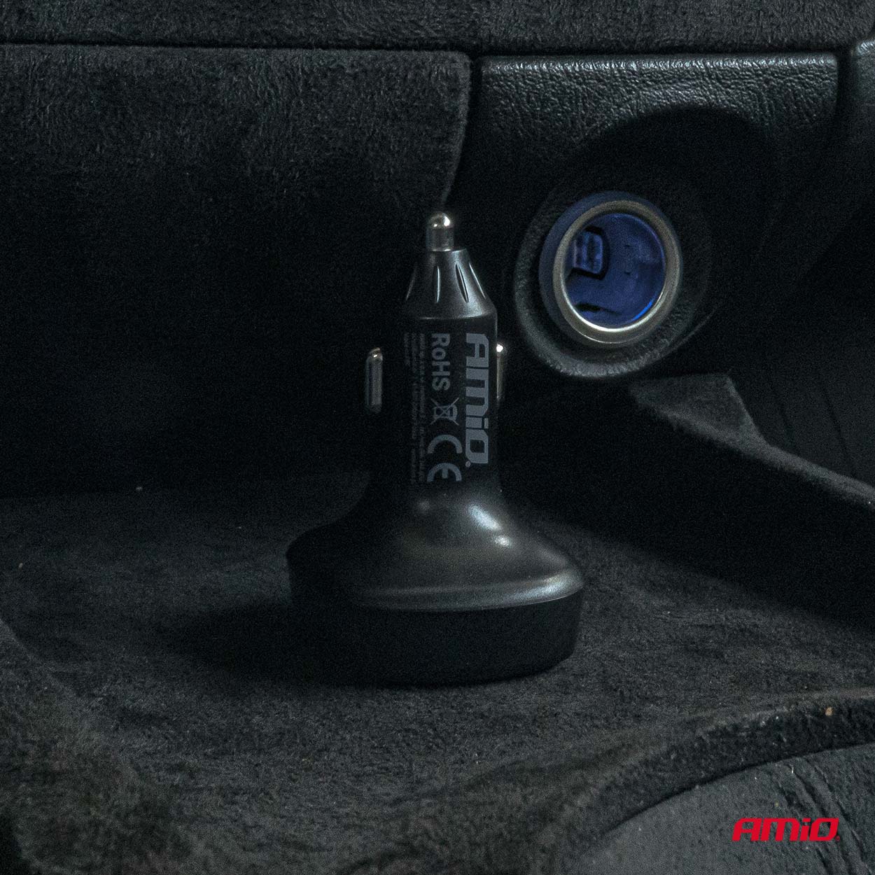 Εικόνα 4 από 12 — Amio – FM Transmitter Αναπτήρα τύπου FMT01 τάση λειτουργίας για Επιβατικά Αυτοκίνητα και Φορτηγά με 2xUSB Type-A για Επιβατικά Αυτοκίνητα και Φορτηγά – 1 τεμ. (04648/AM)