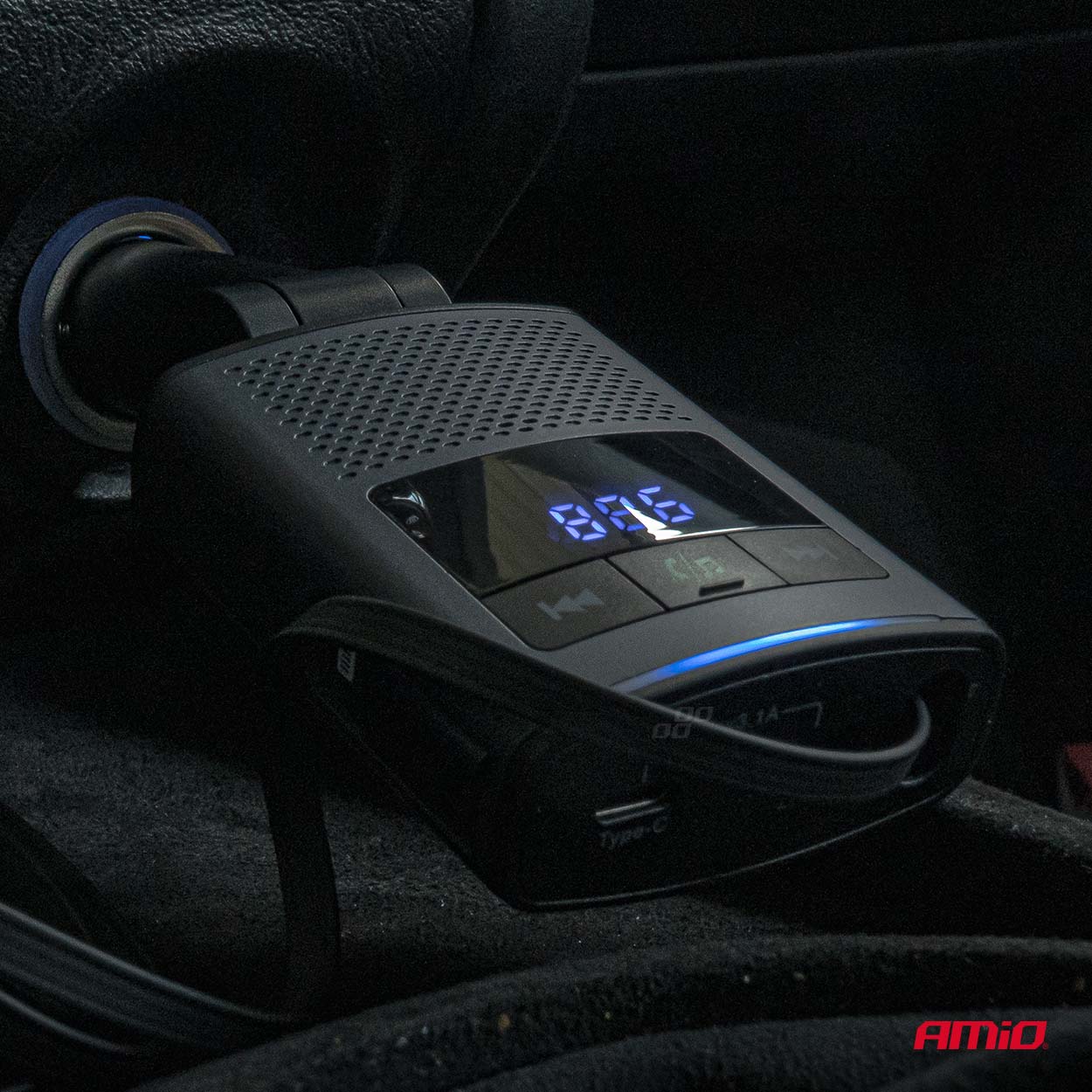 Εικόνα 2 από 12 — Amio – FM Transmitter Αυτοκινήτου 12/24V με 1xUSB Type-A, 1xUSB Type-C και Ενσωματωμένο Καλώδιο Φόρτισης Type-C – 1 τεμ. (04656/AM)