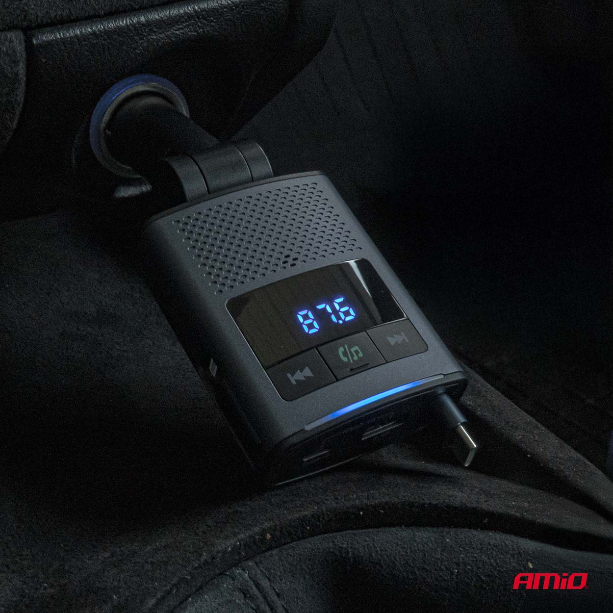 Εικόνα 3 από 12 — Amio – FM Transmitter Αυτοκινήτου 12/24V με 1xUSB Type-A, 1xUSB Type-C και Ενσωματωμένο Καλώδιο Φόρτισης Type-C – 1 τεμ. (04656/AM)