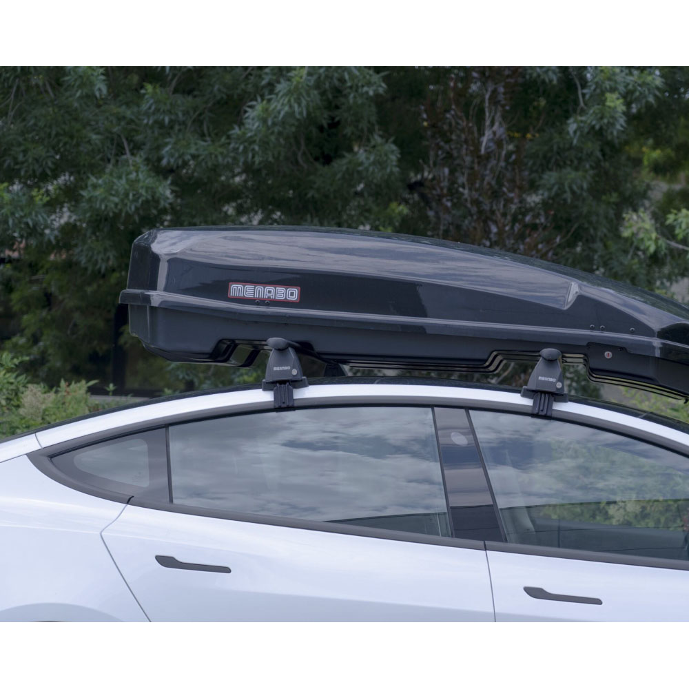 Εικόνα 4 από 6 — TESLA MODEL Y 2019+ OE ΜΠΑΡΕΣ ΟΡΟΦΗΣ ΑΛΟΥΜΙΝΙΟΥ ΜΕ ΑΚΡΑ &  ΚΛΕΙΔΑΡΙΑ 137cm MENABO 2ΤΕΜ.
