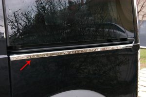ΔΙΑΚΟΣΜΗΤΙΚΗ ΦΑΣΑ ΚΑΤΩ ΣΥΡΟΜΕΝΗΣ ΠΟΡΤΑΣ ΧΡΩΜΙΟ ΓΙΑ FORD CONNECT 02-14 1ΤΕΜ.