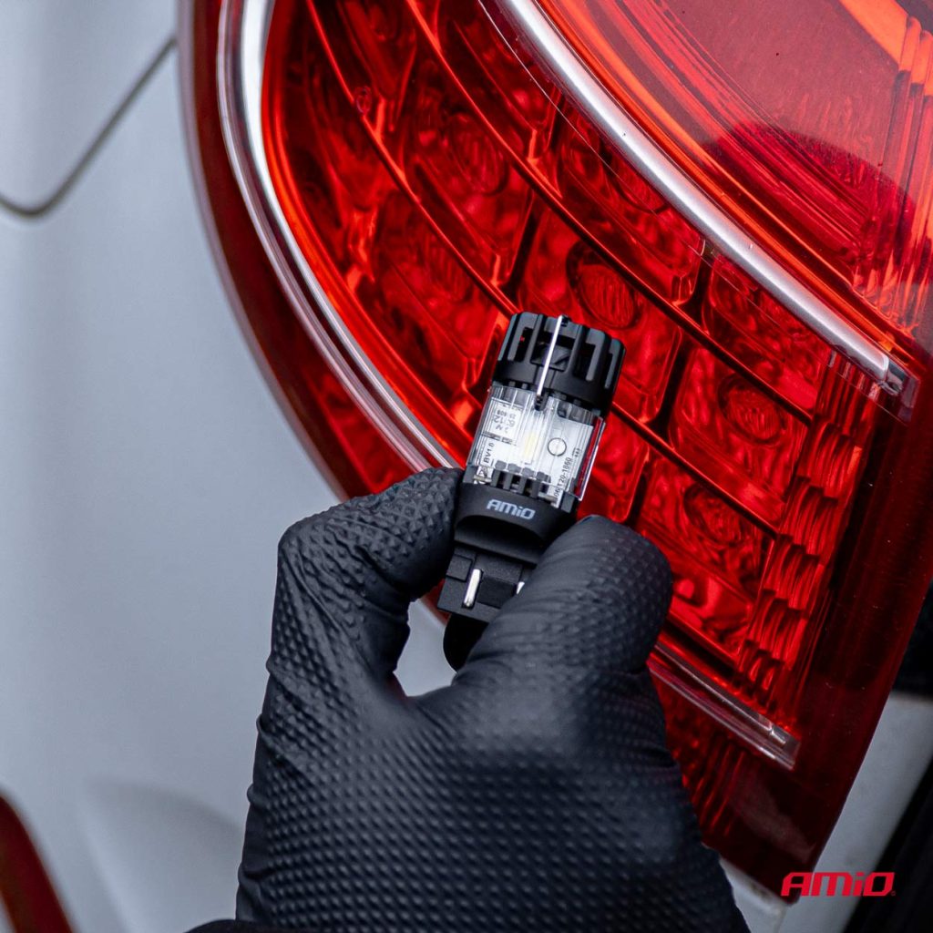 Εικόνα 2 από 4 — Amio – LED CSP T20D W21/5W 7443 Καρφωτό 12V 66W 4800lm 6500K Full CANBUS για Στοπ & Θέσης Ισχυρό Φως – 1 Τεμ. (04687/AM)
