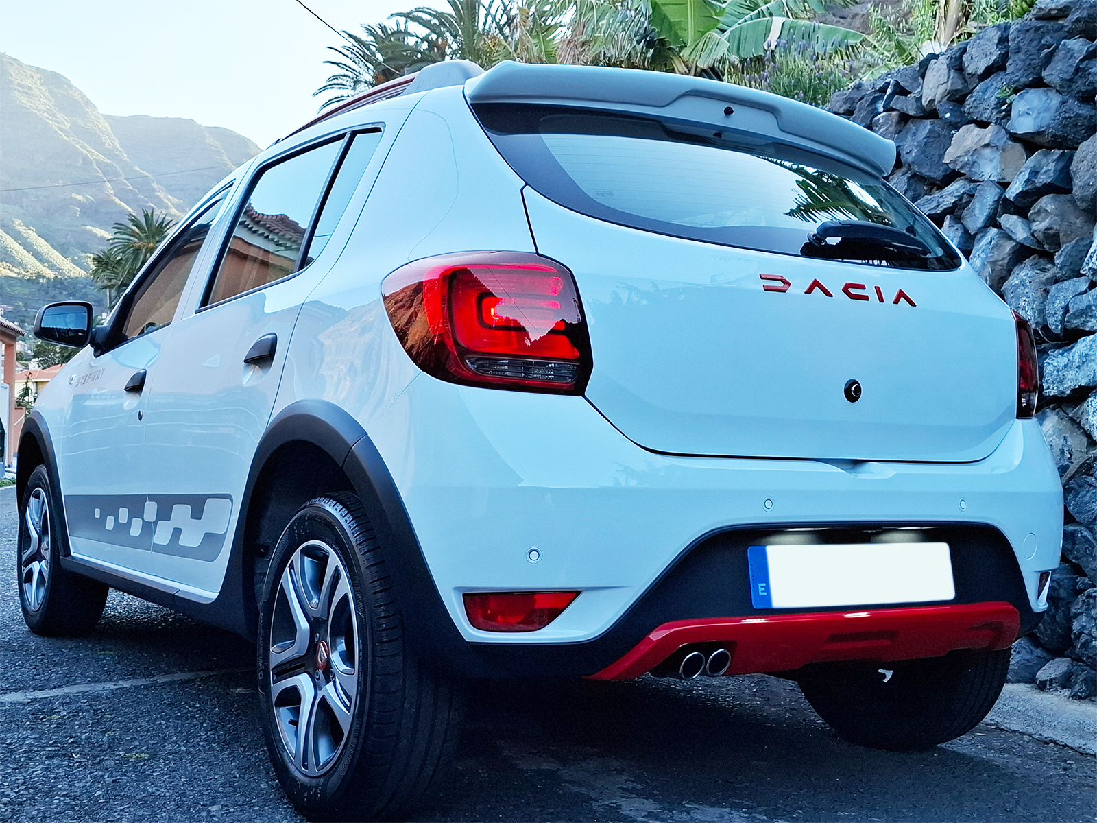 Εικόνα 3 από 5 — Motordrome – Αεροτομή Οροφής για Dacia Sandero Mk2 (2012-2020) – 1 Τεμ.  (A-445)