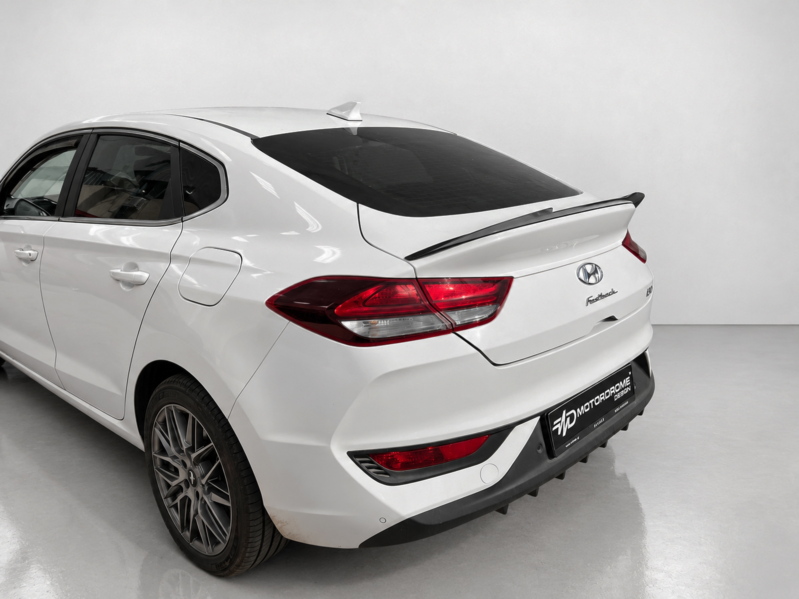 Εικόνα 4 από 4 — Motordrome – Αεροτομή για Hyundai i30 Mk3 Fastback (2016-) – 1 Τεμ.  (A-477)