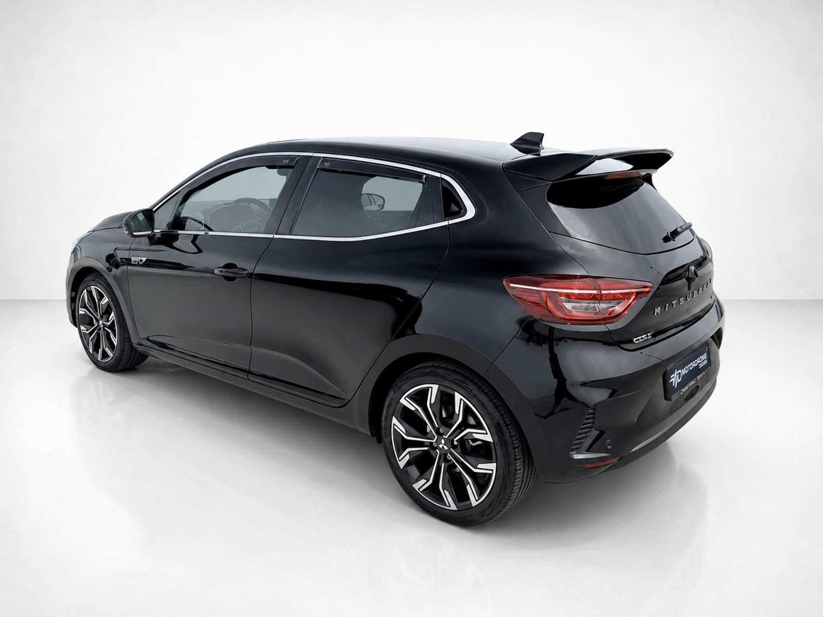 Εικόνα 4 από 6 — Motordrome – Αεροτομή Οροφής για Mitsubishi Colt (2023-) / Renault Clio Mk5 (2019-2025) – 1 Τεμ.  (A-520)