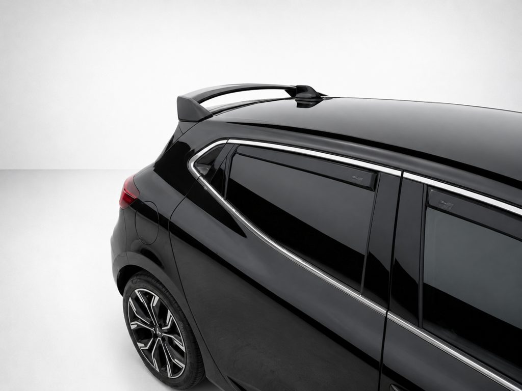 Εικόνα 5 από 6 — Motordrome – Αεροτομή Οροφής για Mitsubishi Colt (2023-) / Renault Clio Mk5 (2019-2025) – 1 Τεμ.  (A-520)