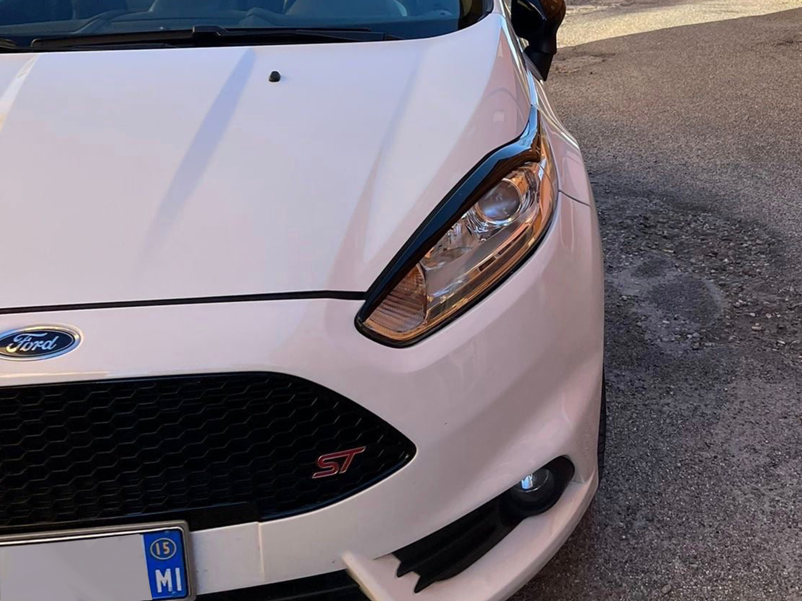 Εικόνα 2 από 2 — Motordrome – Φρυδάκια για Ford Fiesta Mk7 Facelift (2013-2017) – 1 Σετ. (FR.00.0148)