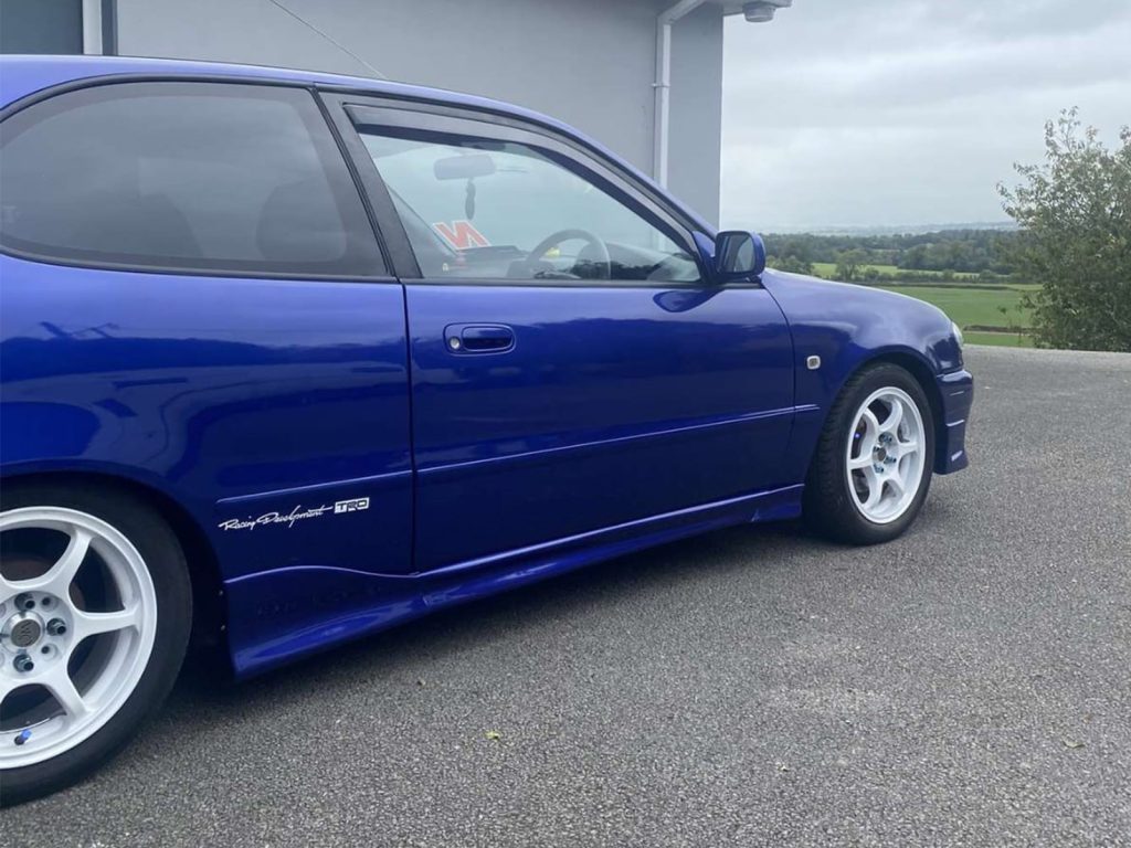 Εικόνα 1 από 3 — Motordrome – Μαρσπιέ για Toyota Corolla Mk8 (1995-2000) – 1 Σετ. (K126-003)