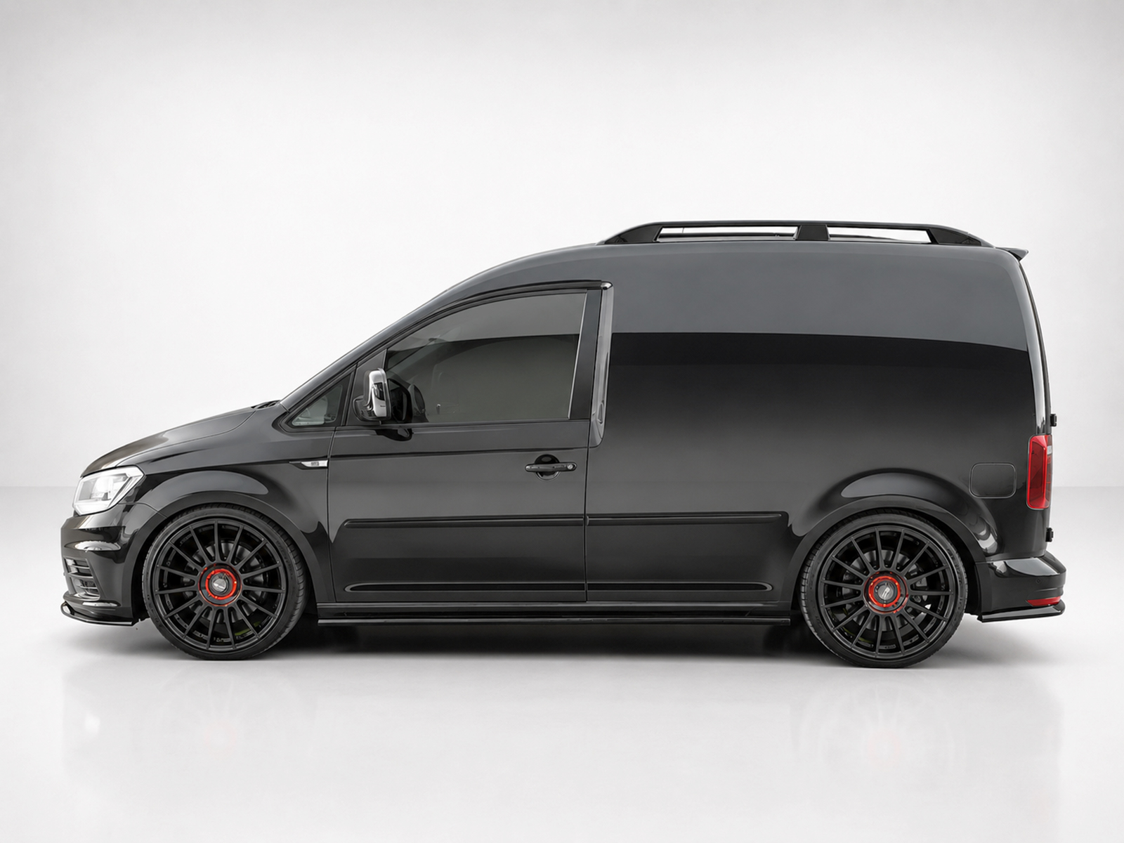 Εικόνα 1 από 5 — Motordrome – Επιπρόσθετα Μαρσπιέ για Volkswagen Caddy Mk4 – 1 Σετ. (K157-003)