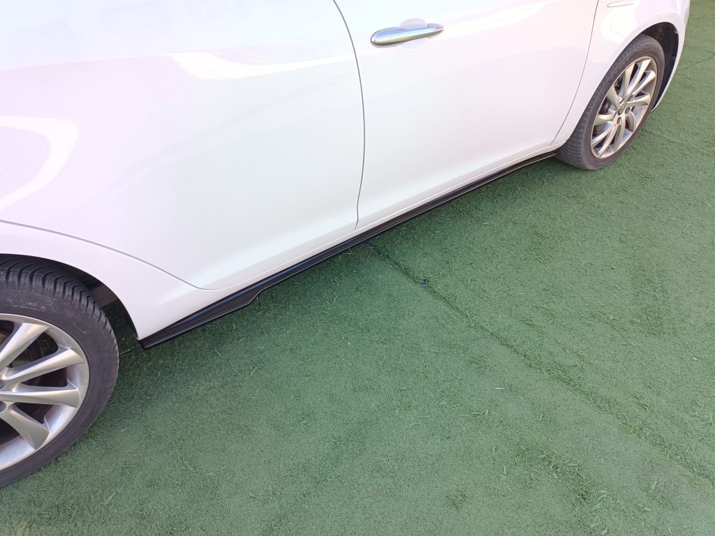 Εικόνα 3 από 6 — Motordrome – Επιπρόσθετα Μαρσπιέ για Alfa Romeo Giulietta – 1 Σετ. (K166-003)