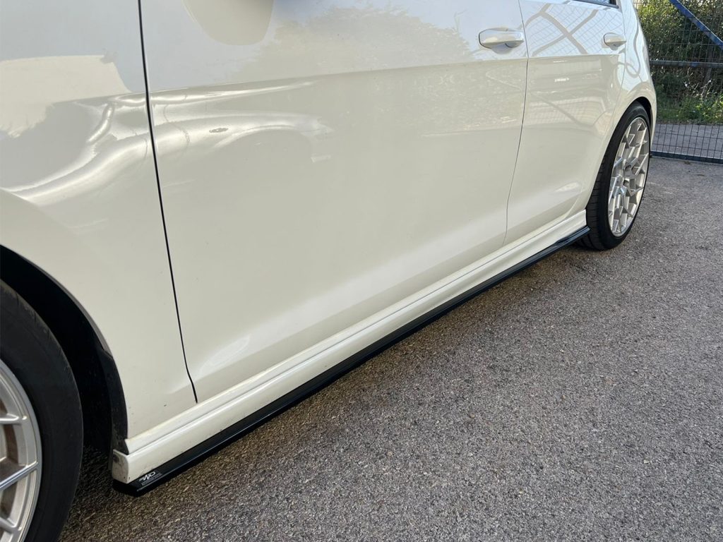Εικόνα 4 από 6 — Motordrome – Επιπρόσθετα Μαρσπιέ για VW Golf Mk7 R / R-Line – 1 Σετ. (K186-002)