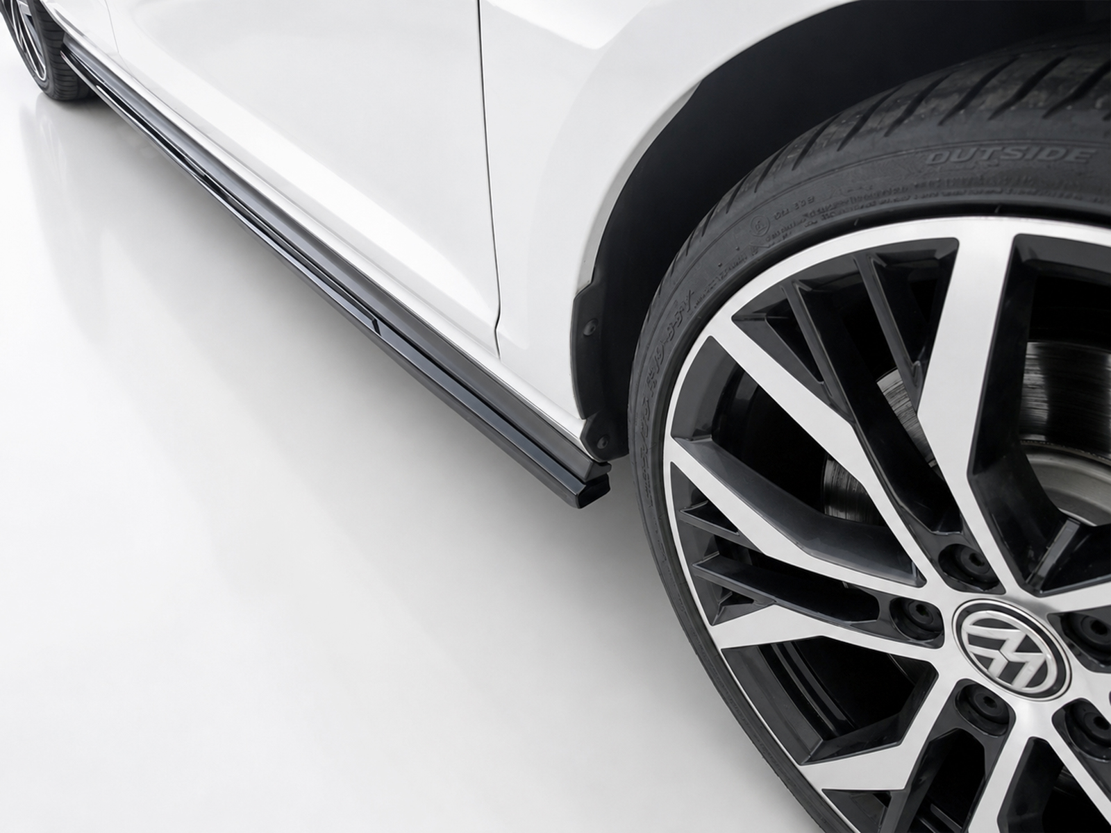 Εικόνα 4 από 5 — Motordrome – Επιπρόσθετα Μαρσπιέ για Volkswagen Golf Mk7 / MK7 Facelift GTI – 1 Σετ. (K196-002)