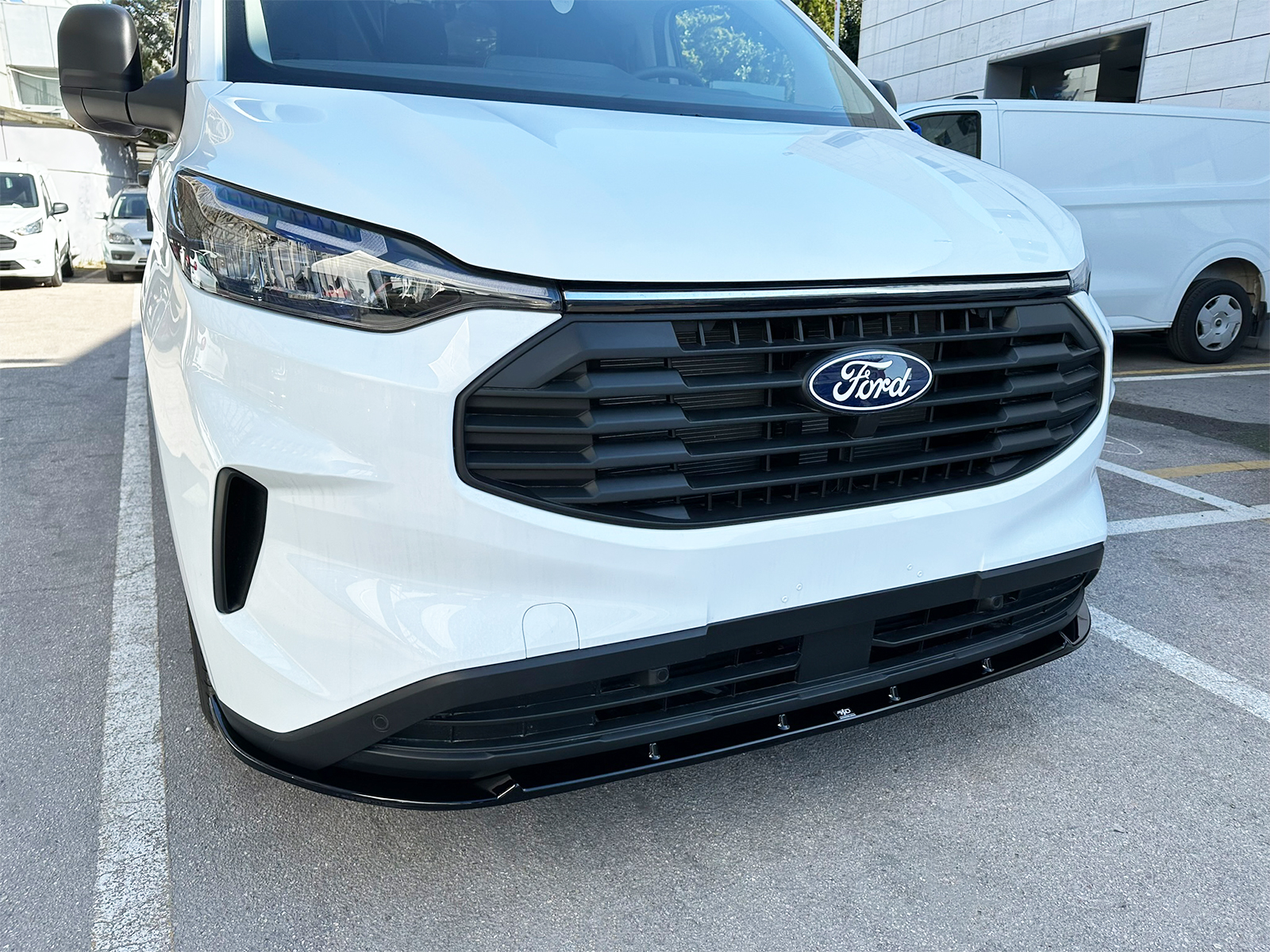Εικόνα 5 από 8 — Motordrome – Εμπρός Σπλίτερ V.1 για Ford Transit Custom / Tourneo Mk2 (2023-) – 1 Τεμ.  (K200-001)