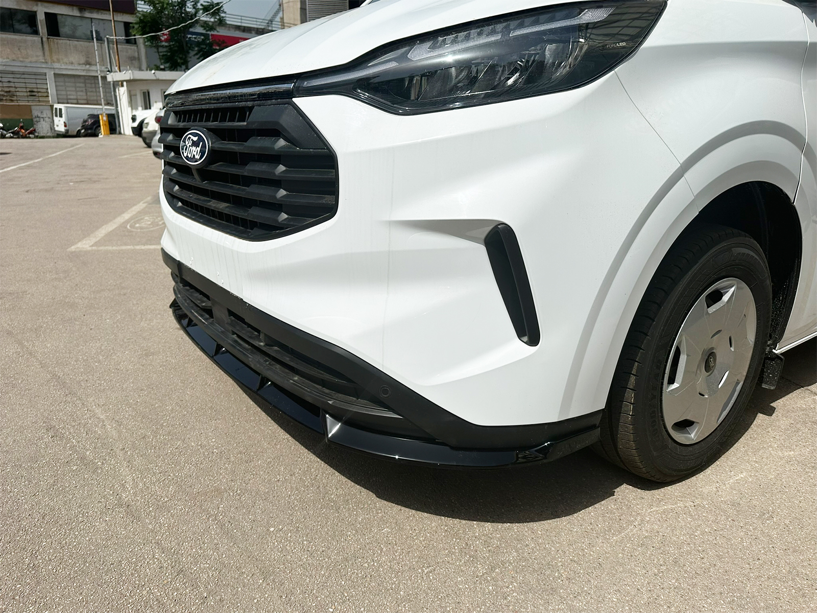 Εικόνα 6 από 7 — Motordrome – Εμπρός Σπλίτερ V.2 για Ford Transit Custom / Tourneo Mk2 (2023-) – 1 Τεμ.  (K200-005)