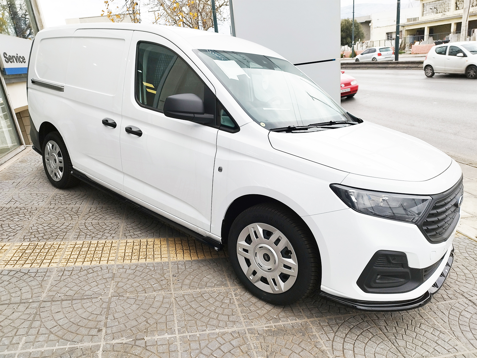 Εικόνα 2 από 5 — Motordrome – Επιπρόσθετα Μαρσπιέ για Ford Tourneo Connect Active Mk3 (2022-) – 1 Σετ. (K205-002)