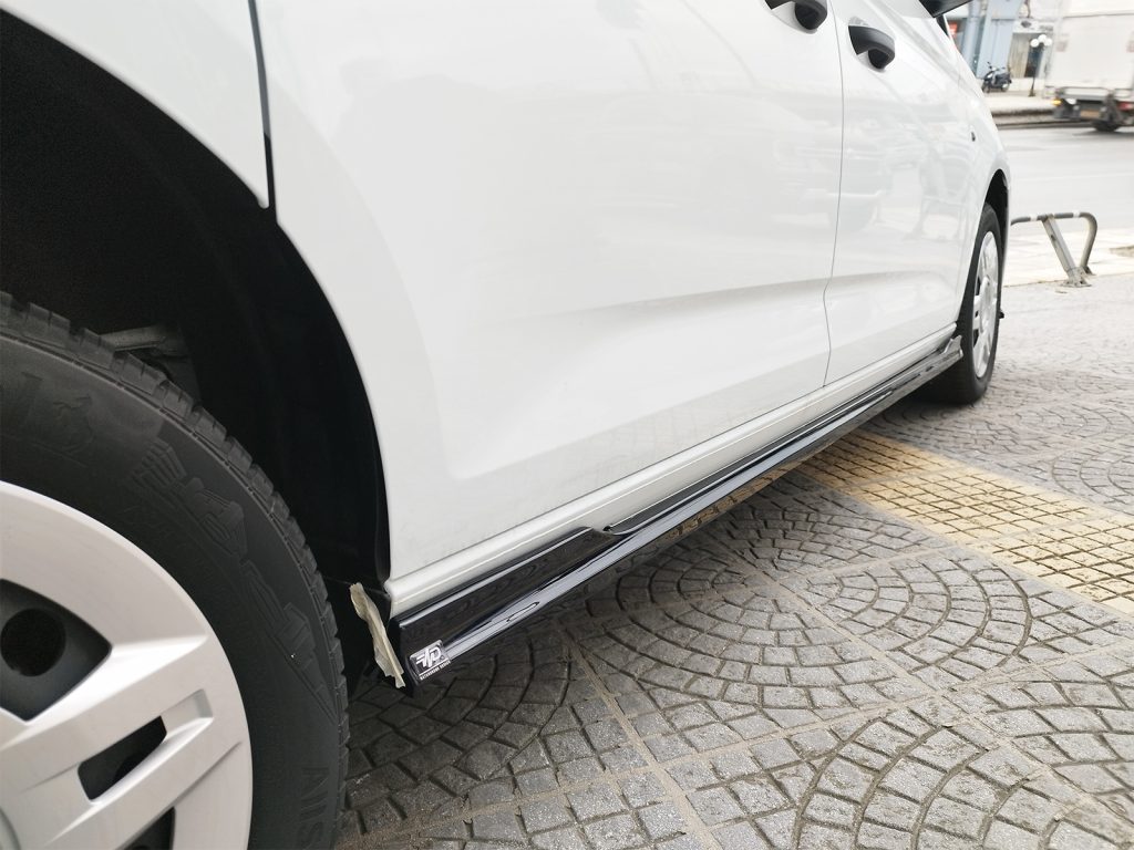 Εικόνα 4 από 5 — Motordrome – Επιπρόσθετα Μαρσπιέ για Ford Tourneo Connect Active Mk3 (2022-) – 1 Σετ. (K205-002)