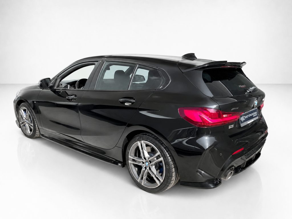 Εικόνα 1 από 3 — Motordrome – Επιπρόσθετα Μαρσπιέ για BMW 1 Series F40 M-Pack / M135i – 1 Σετ. (K210-002)