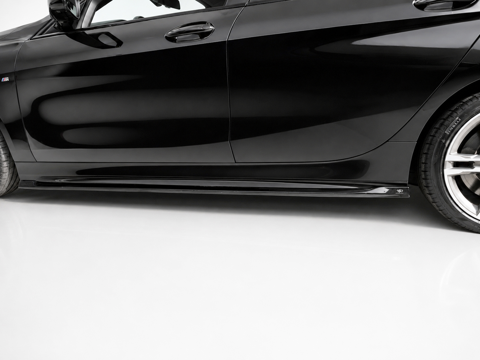 Εικόνα 2 από 3 — Motordrome – Επιπρόσθετα Μαρσπιέ για BMW 1 Series F40 M-Pack / M135i – 1 Σετ. (K210-002)