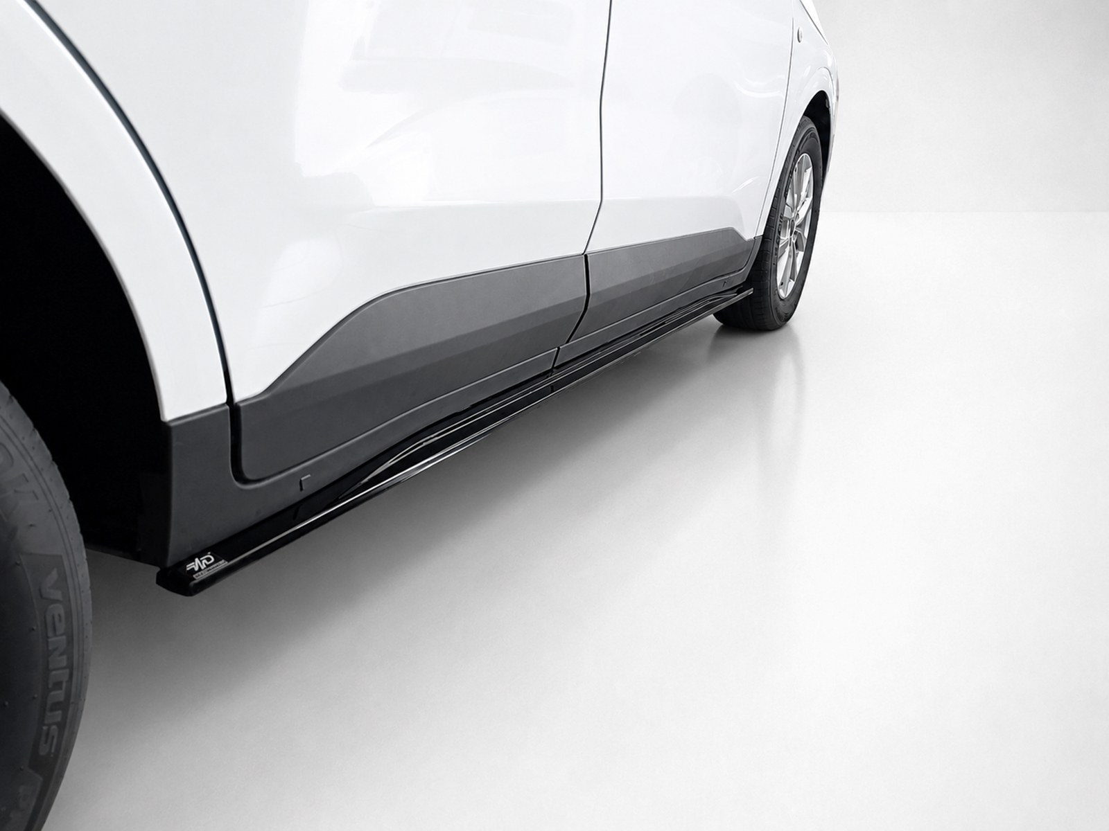 Εικόνα 1 από 4 — Motordrome – Επιπρόσθετα Μαρσπιέ για Ford Transit Courier Mk2 (2023-) – 1 Σετ. (K212-002)