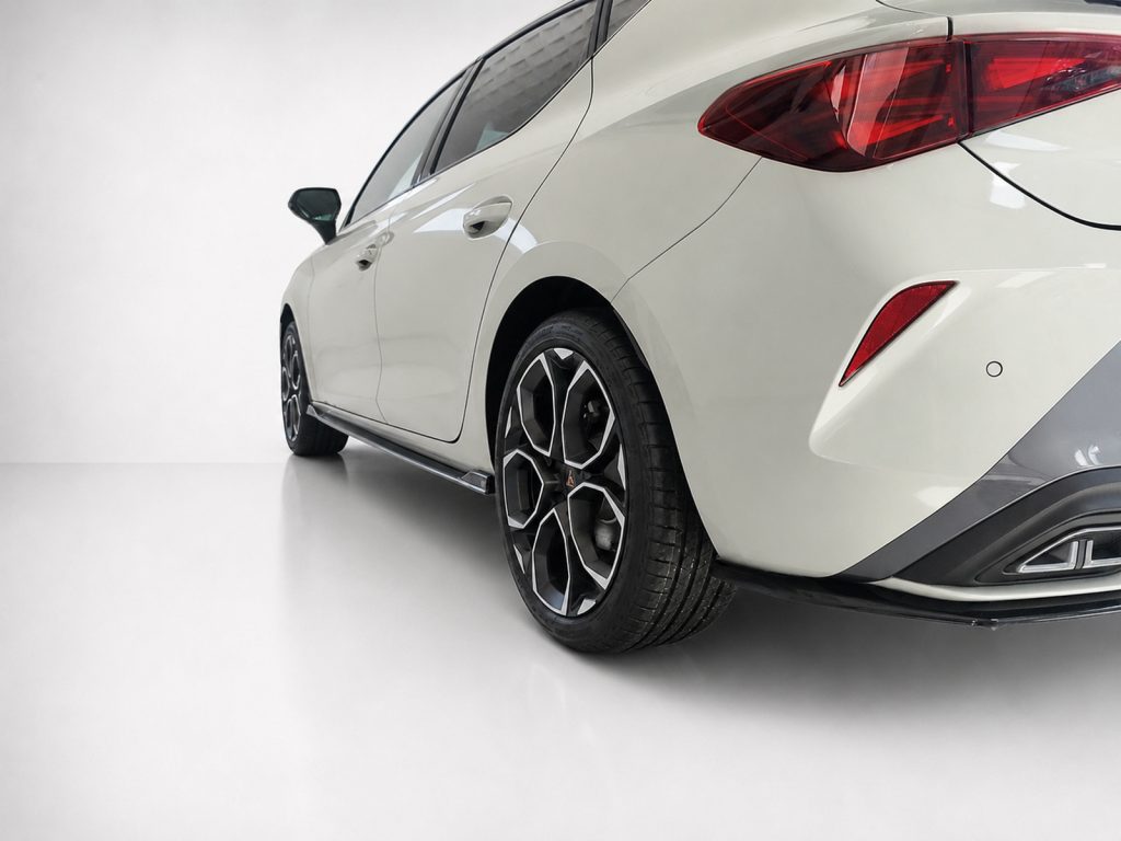 Εικόνα 1 από 4 — Motordrome – Επιπρόσθετα Μαρσπιέ V.2 για Seat Leon Mk4 FR / Cupra Leon Mk1 – 1 Σετ. (K220-002)