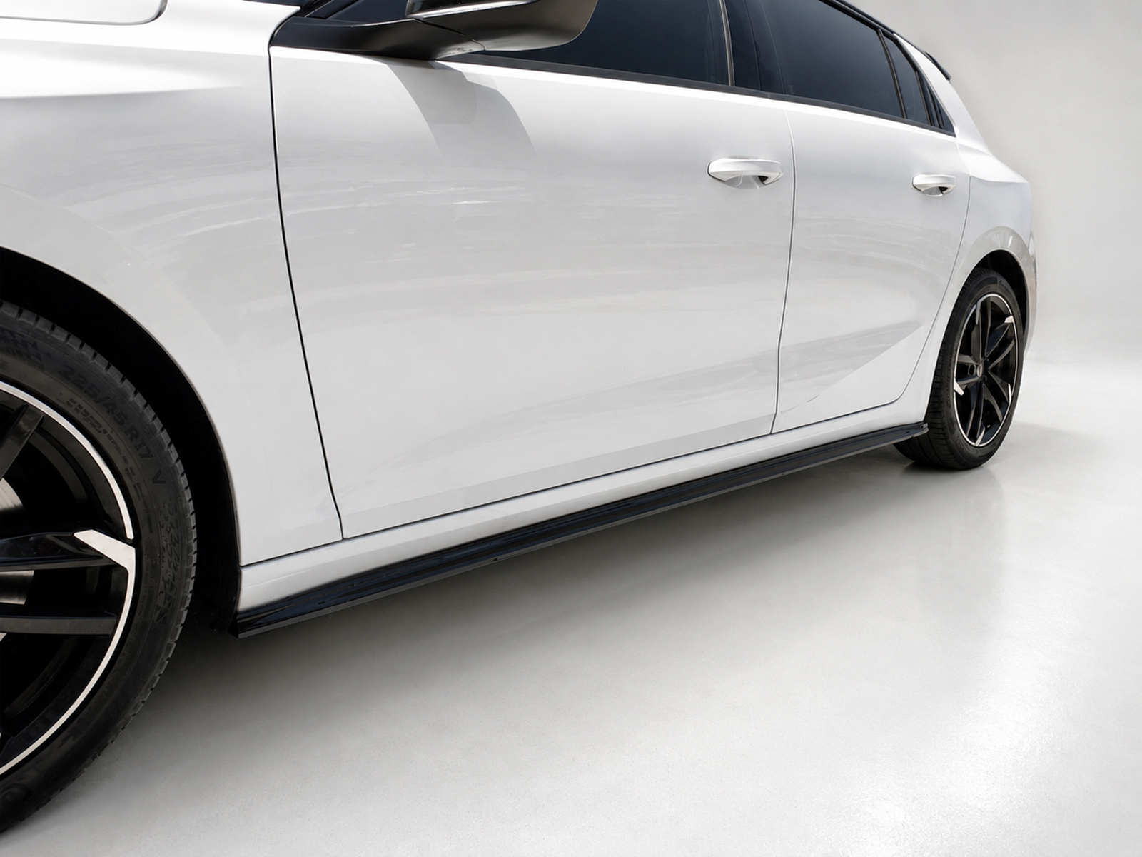 Εικόνα 2 από 6 — Motordrome – Επιπρόσθετα Μαρσπιέ για Opel Astra L Hatchback – 1 Σετ. (K221-002)