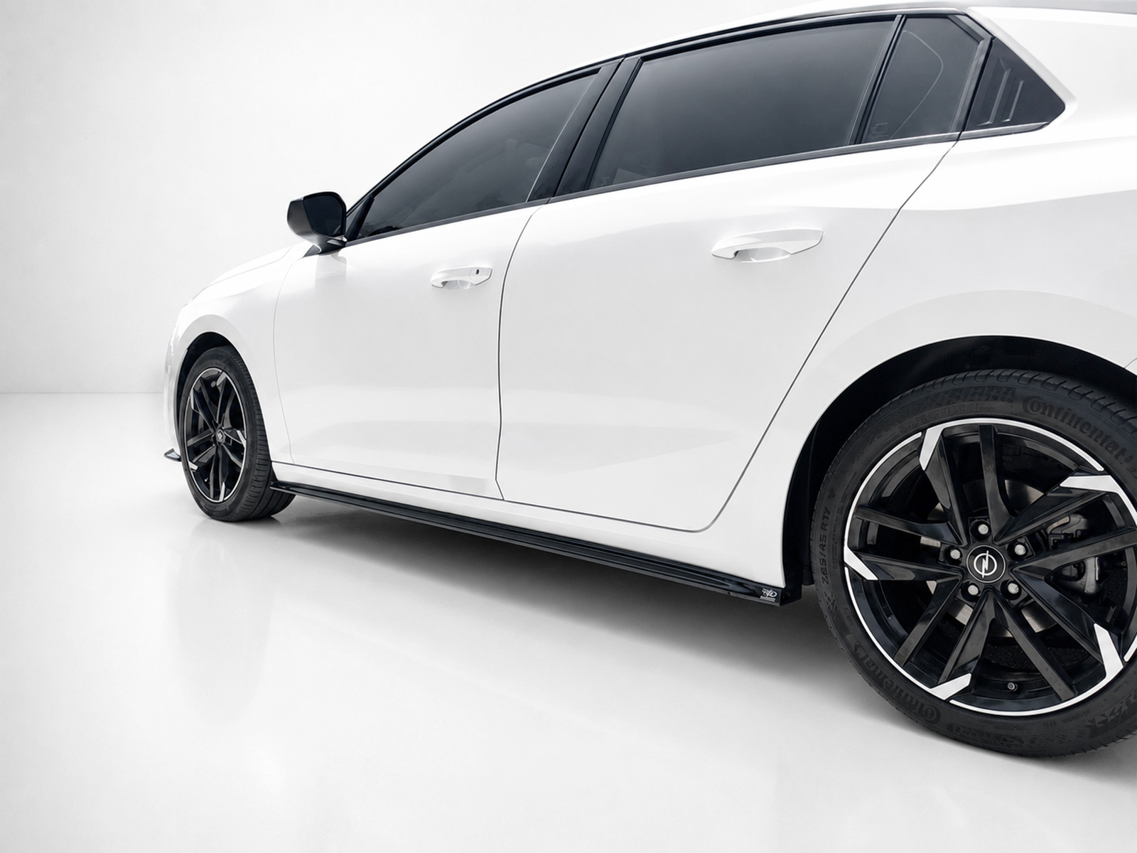 Εικόνα 4 από 6 — Motordrome – Επιπρόσθετα Μαρσπιέ για Opel Astra L Hatchback – 1 Σετ. (K221-002)